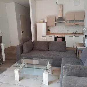 Apartment High-quality In The Heart Of 4, Stuttgart